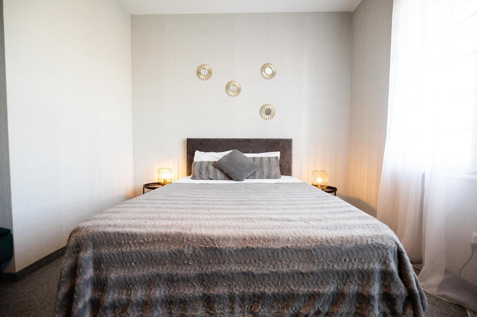 Central Square Apartments Belgrado Exterior foto